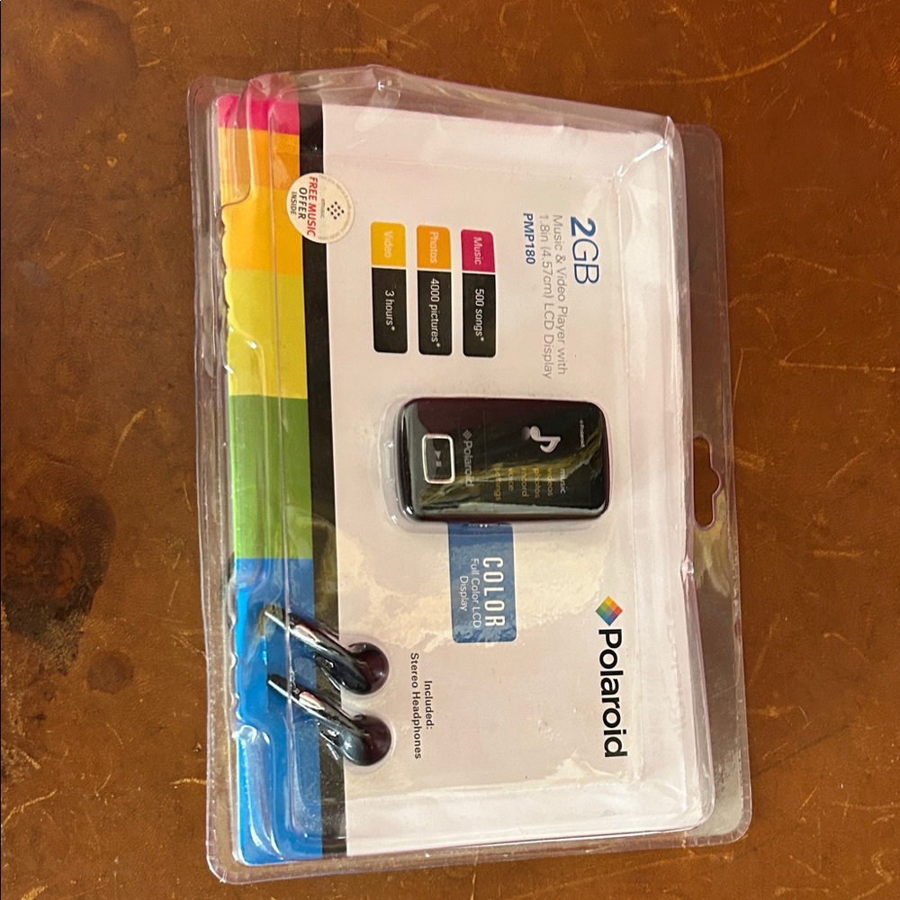 Polaroid 2GB MP3 Player with Black Earbuds